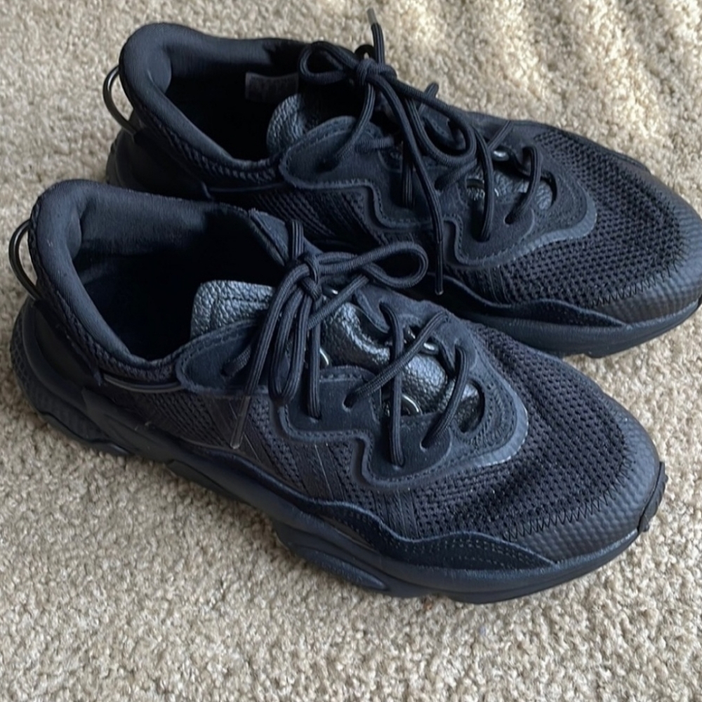 Size 14 adidas ozweego